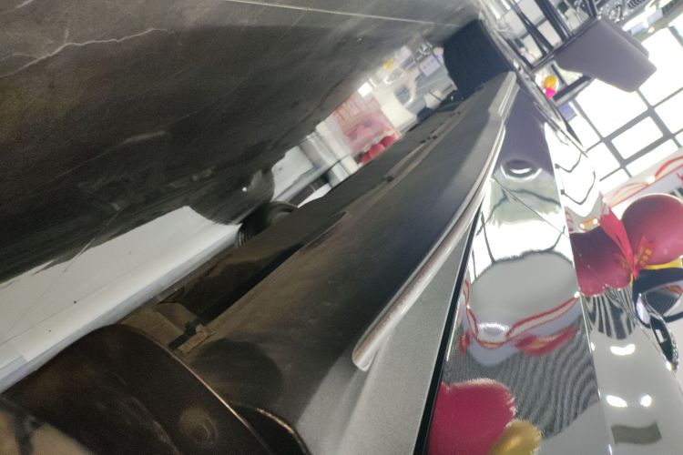 奔驰GLC 2025款 GLC 300 L 4MATIC 动感型 5座局部细节9001