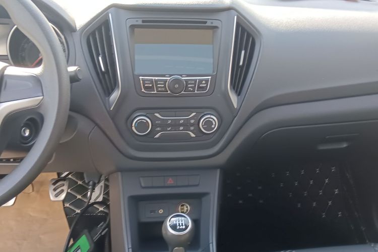 名爵 锐行 2015款 1.5T 手动精英版局部细节16