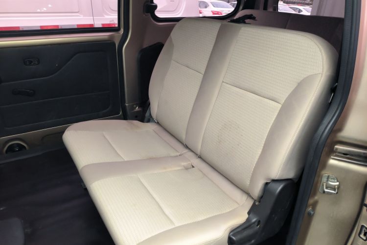 五菱汽车 五菱宏光V 2019款 1.5L基本型L2B中控内饰7004