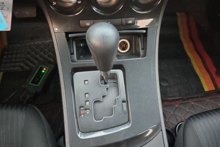 马自达3星骋 2015款 两厢 1.6L 自动精英型中控内饰18