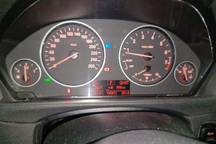 宝马3系 2017款 320Li 时尚型中控内饰14