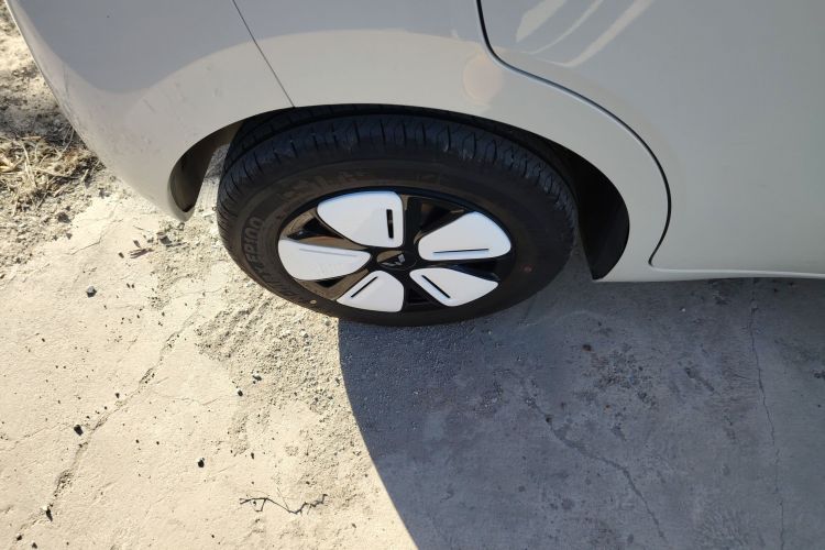 五菱汽车 宏光MINIEV 2025款 四门版 进阶款车身外观6008