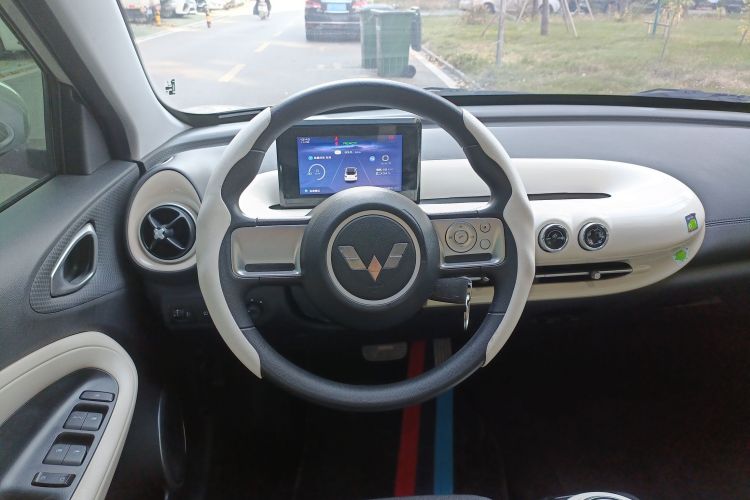 五菱汽车 五菱缤果 2024款 203km 轻享款中控内饰13