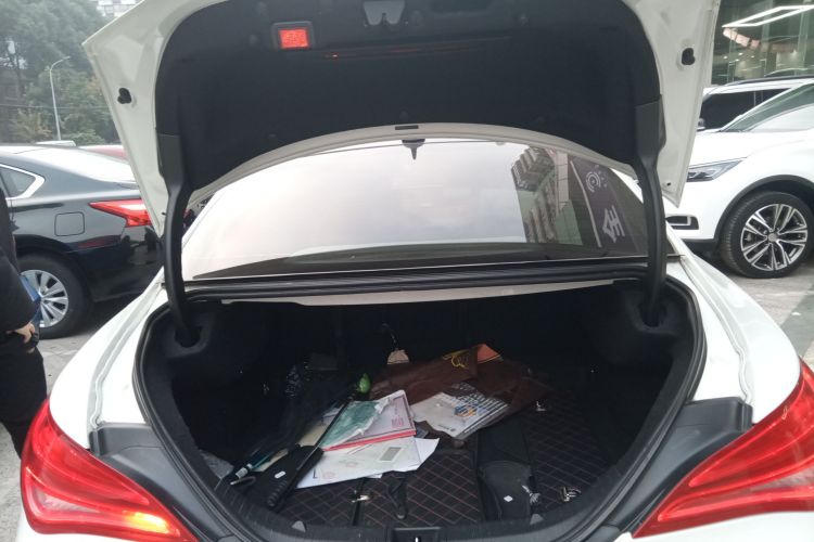 奔驰CLA 2015款 CLA 220 4MATIC机舱底盘23