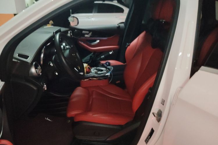 奔驰GLC 2019款 GLC 260 L 4MATIC 动感型中控内饰19