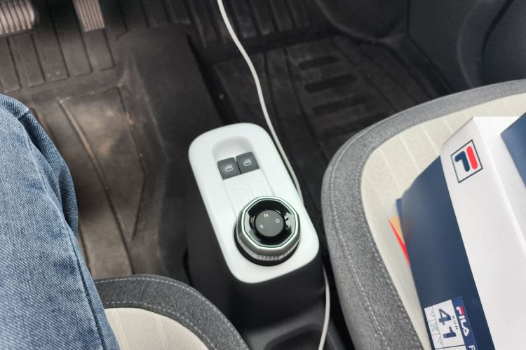 吉利银河 熊猫 2025款 210km 元气熊中控内饰18