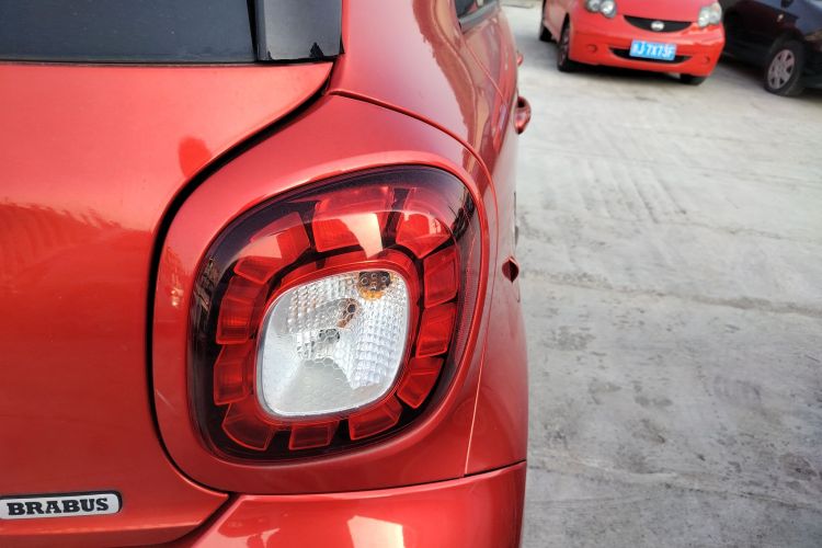 博速 smart forfour 2017款 BRABUS Xclusive车身外观9