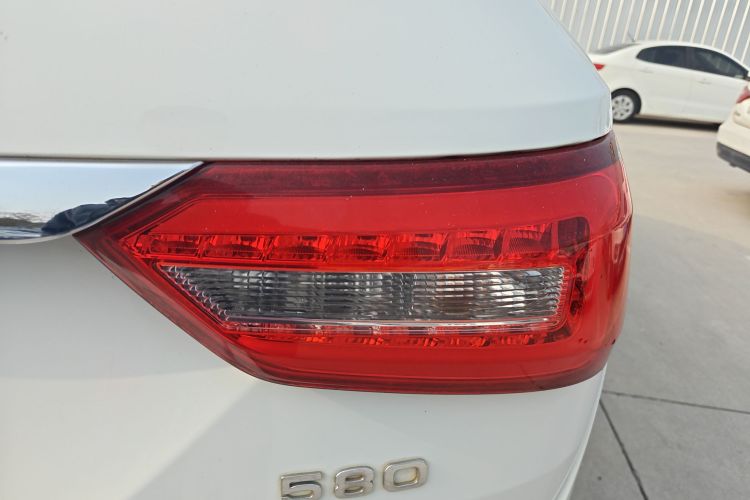 东风风光 风光580 2017款 1.5T CVT舒适型车身外观9