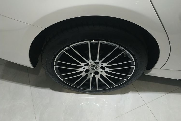 奔驰C级 2023款 改款 C 260 L 运动版车身外观56