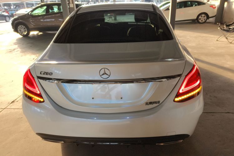 奔驰C级 2020款 C 260 运动版车身外观6