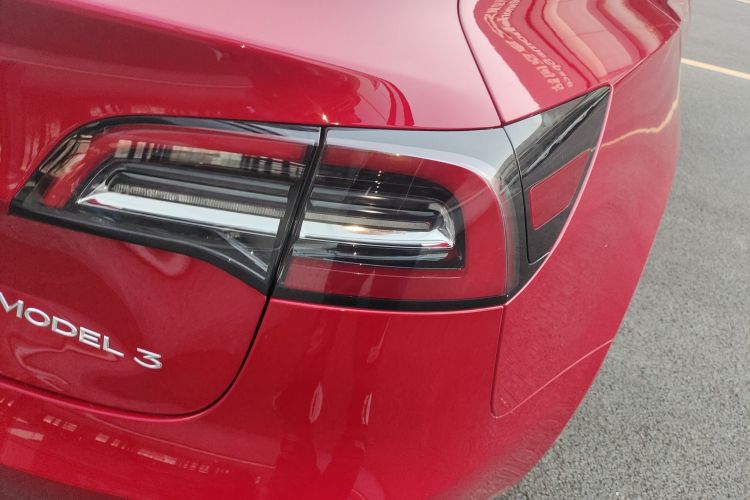 特斯拉 Model 3 2021款 标准续航后驱升级版车身外观9