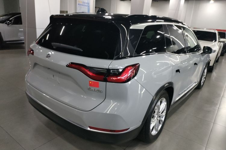 蔚来ES8 2020款 580KM 六座版车身外观7