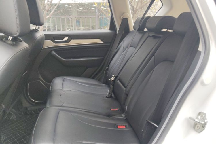 哈弗H6 2018款 红标 运动版 1.5T 自动两驱精英型中控内饰7004