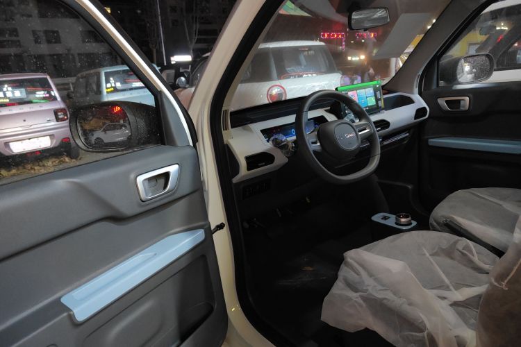 吉利银河 2024款 熊猫mini 200km 耐力熊中控内饰20