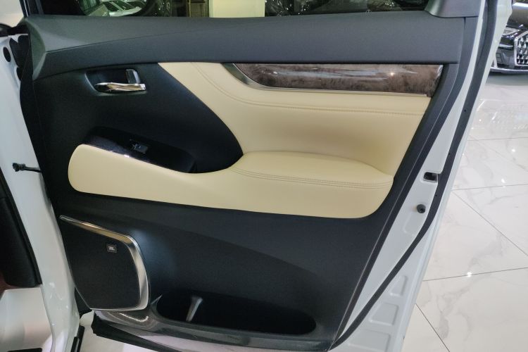 丰田 埃尔法 2021款 双擎 2.5L 尊贵版中控内饰42