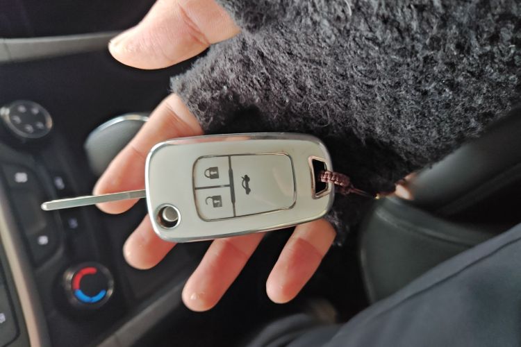 别克 英朗 2021款 改款 典范 1.5L 自动精英型中控内饰11