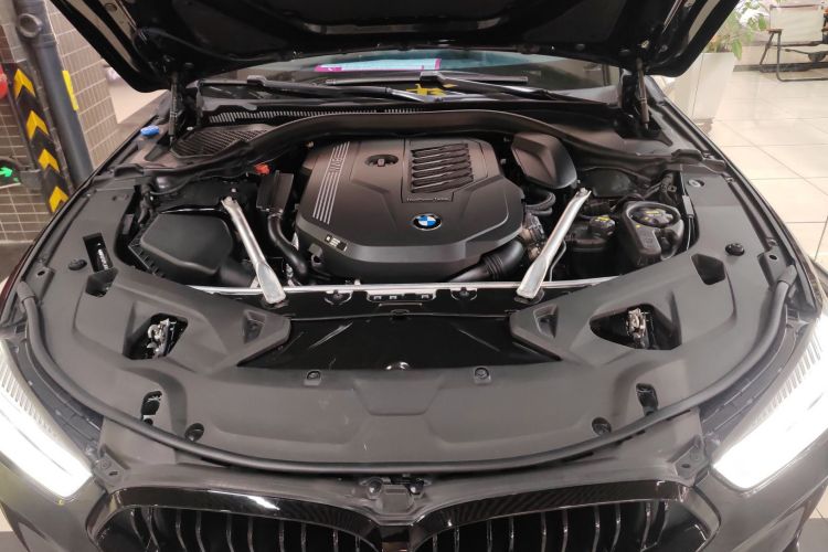 宝马8系 2022款 840i 四门轿跑车 M运动套装局部细节24