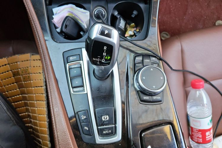 宝马5系 2017款 528Li xDrive领先型中控内饰18