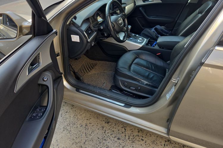 奥迪A6L 2012款 TFSI 标准型中控内饰20