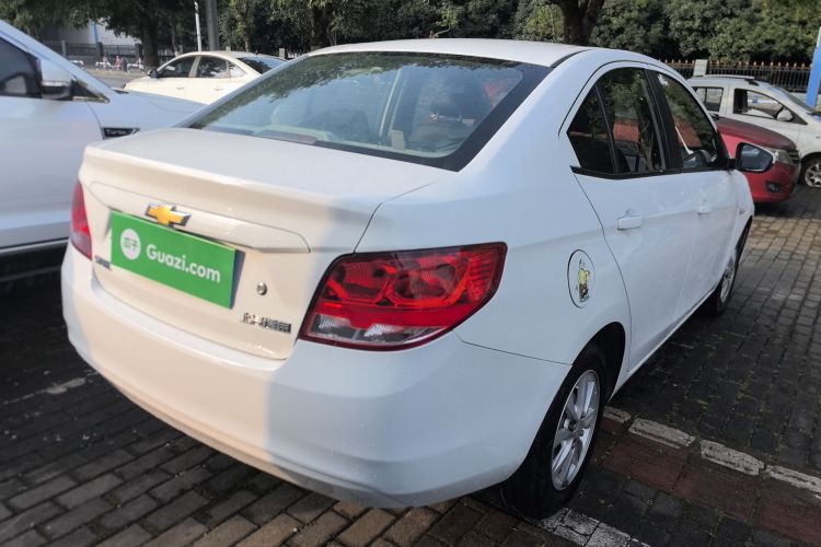 雪佛兰 2015款 赛欧3 1.5L AMT幸福天窗版车身外观6005