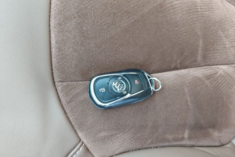 别克 昂科威 2016款 20T 两驱精英型中控内饰7001