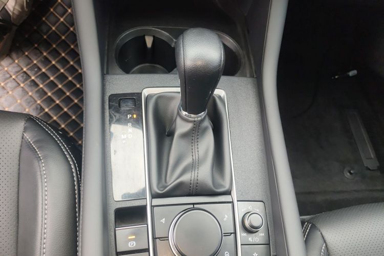 马自达3 昂克赛拉 2020款 1.5L 自动质美版中控内饰18