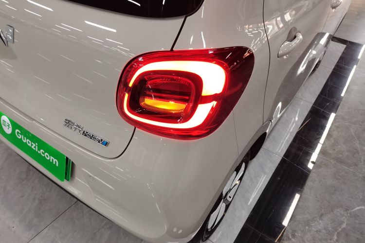 五菱汽车 宏光MINIEV 2025款 四门版 进阶款车身外观9