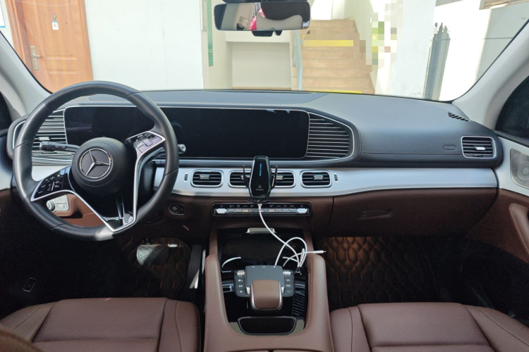 奔驰GLE 2024款 GLE 350 4MATIC 动感型中控内饰12