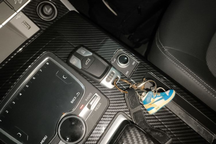 奥迪Q5L 2018款 40 TFSI 荣享时尚型 国V中控内饰11