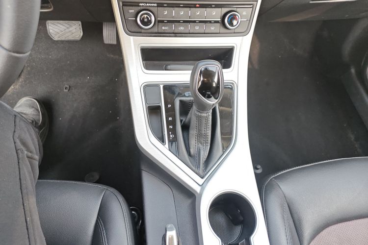 吉利汽车 远景 2018款 1.5L 自动幸福版中控内饰18