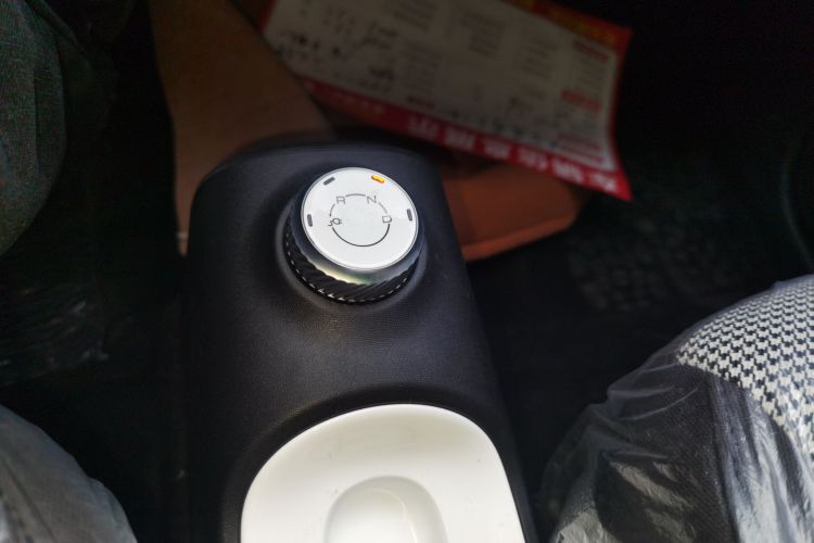 五菱汽车 宏光MINIEV 2024款 第三代 215km 青春版中控内饰18