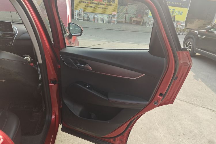 宝沃BX5 2017款 20TGDI 自动两驱新锐型中控内饰45