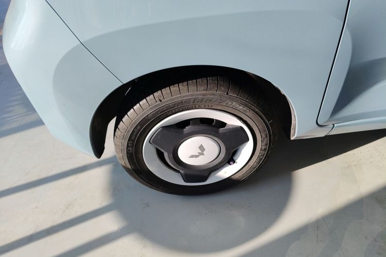 五菱汽车 宏光MINIEV 2022款 轻松款 磷酸铁锂车身外观6007