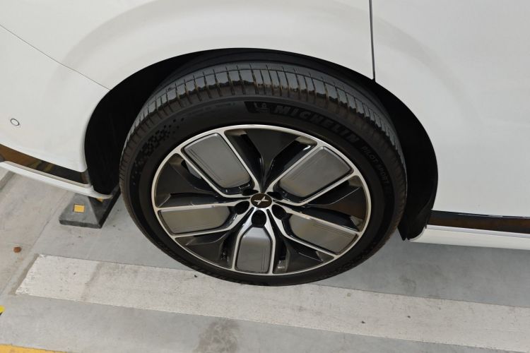 小鹏G9 2022款 702 Max车身外观6008