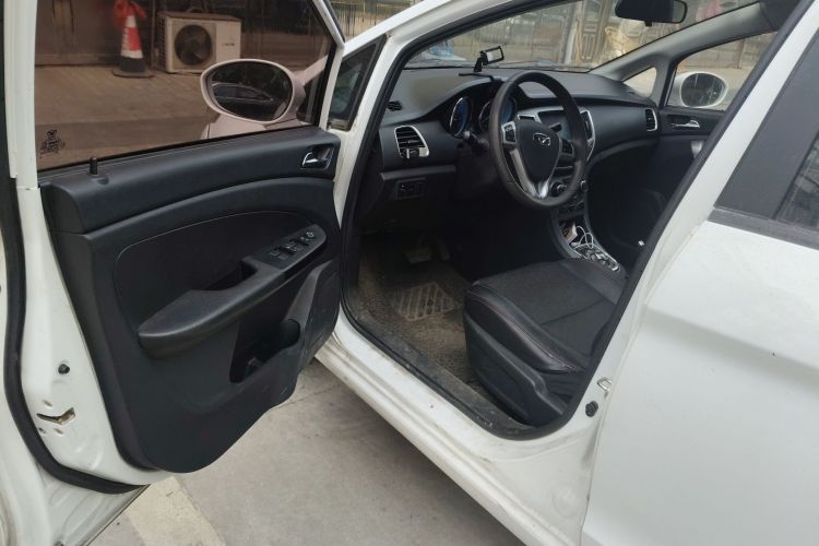 凯翼C3 2015款 1.5L AMT金钻版中控内饰20