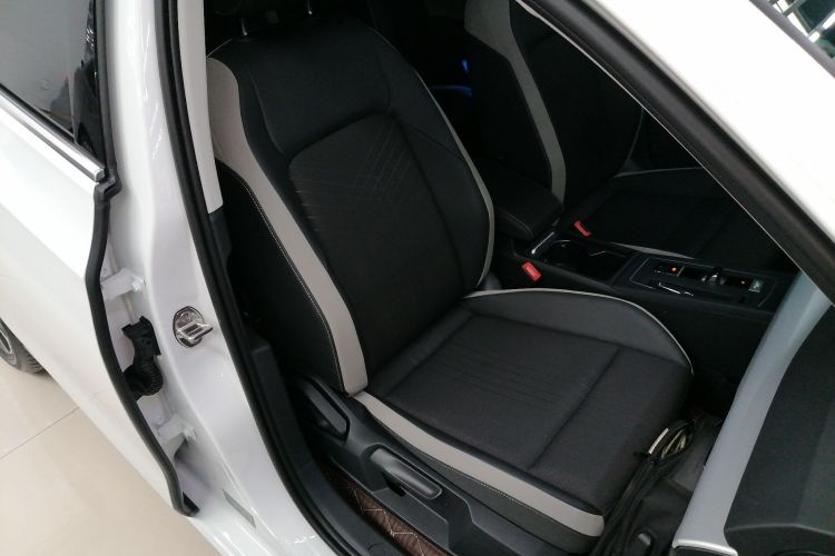 大众 高尔夫 2023款 改款 280TSI DSG Pro局部细节41