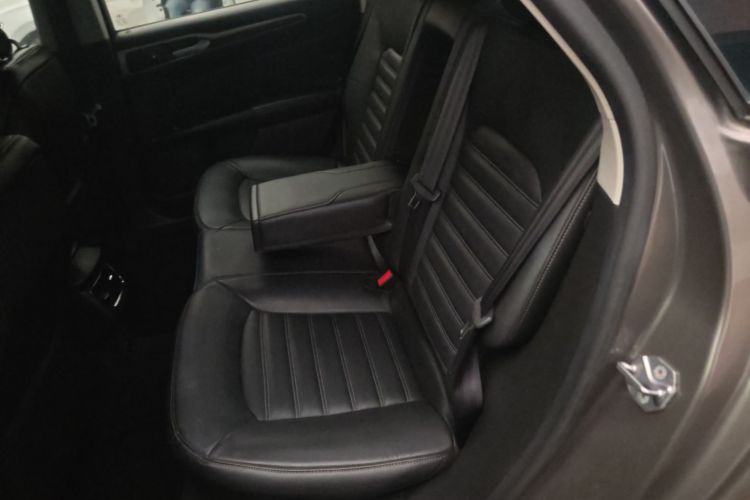 福特 蒙迪欧 2013款 2.0L GTDi200时尚型中控内饰21