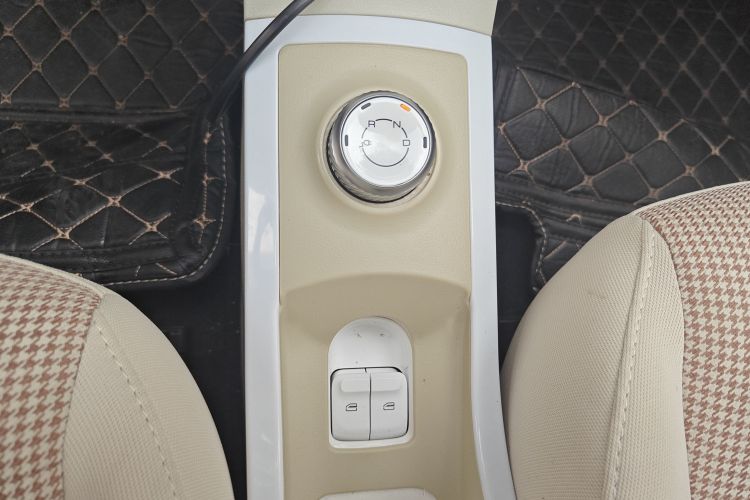 五菱汽车 宏光MINIEV 2024款 第三代 215km 进阶版局部细节18