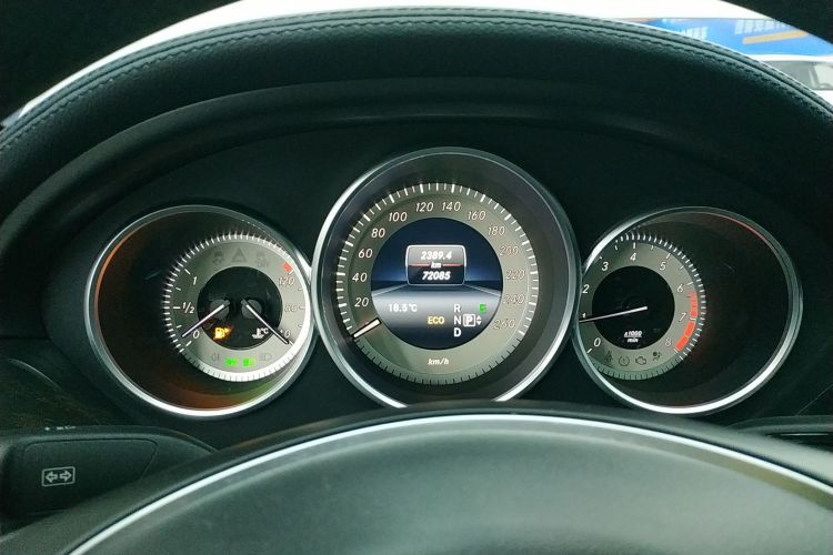 奔驰CLS 2015款 CLS 260中控内饰14