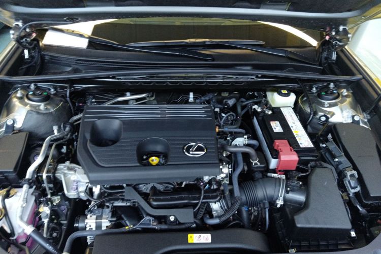 雷克萨斯ES 2025款 200 臻享版机舱底盘24