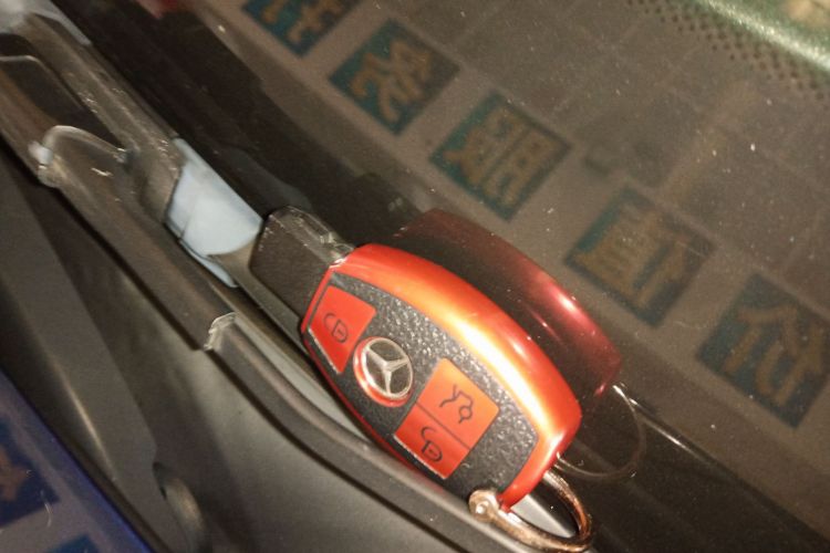 奔驰C级 2016款 C 180 L中控内饰7001