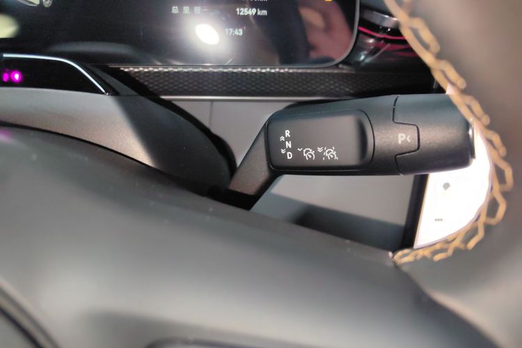 极氪7X 2025款 75kWh 后驱智驾版中控内饰18