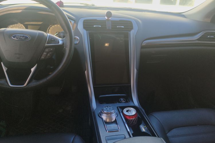 福特 蒙迪欧 2017款 改款 EcoBoost 180 时尚型局部细节16