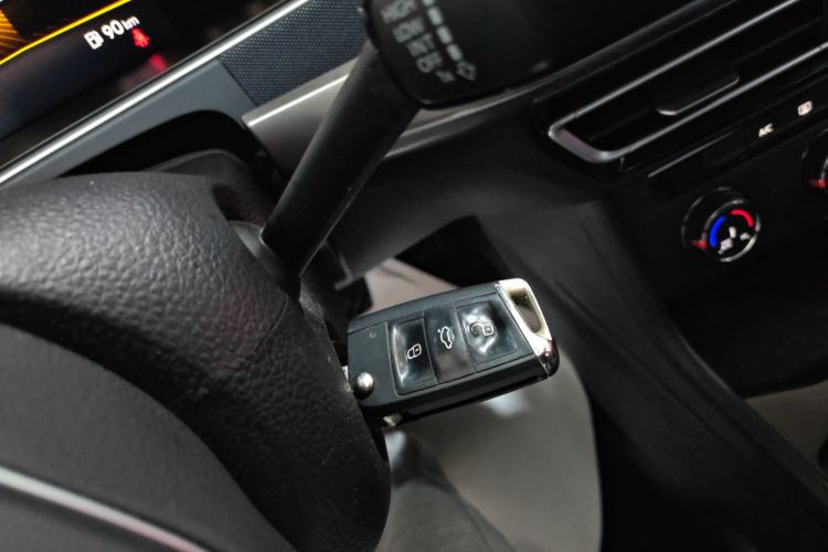 大众 朗逸 2023款 1.5L 自动得逸版中控内饰7001