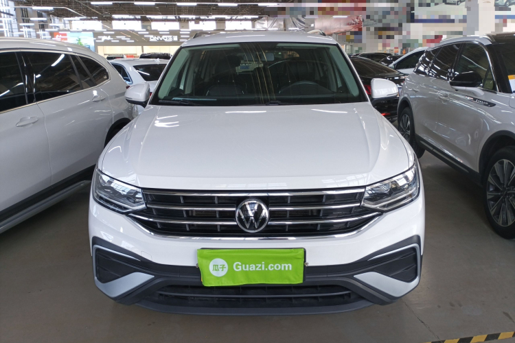 大众 途观L 2022款 330TSI 自动两驱舒享版车身外观2