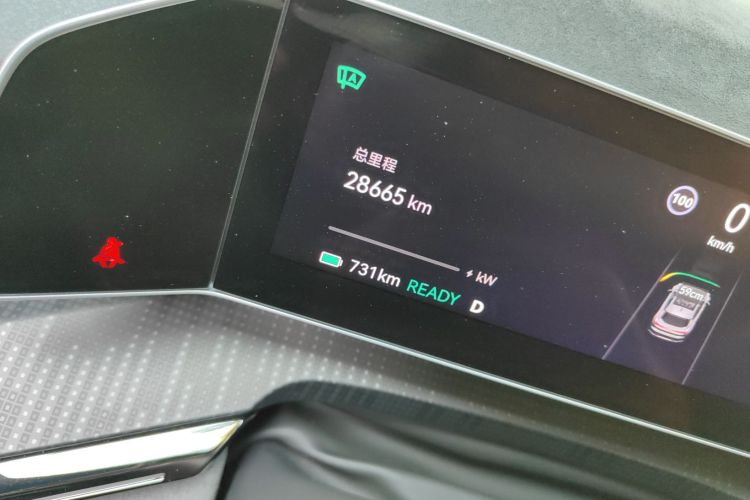 极氪001 2023款 WE版 100kWh中控内饰15