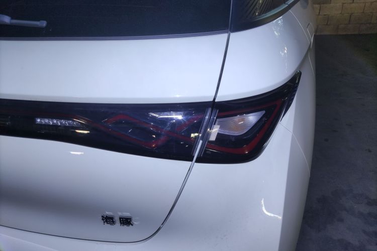 比亚迪 海豚 2024款 荣耀版 420km 时尚版车身外观9