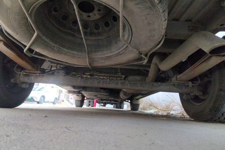 东风御风 御风 2021款 2.0T动力王前驱物流车长轴中顶6-9座国VI ZD20局部细节9009