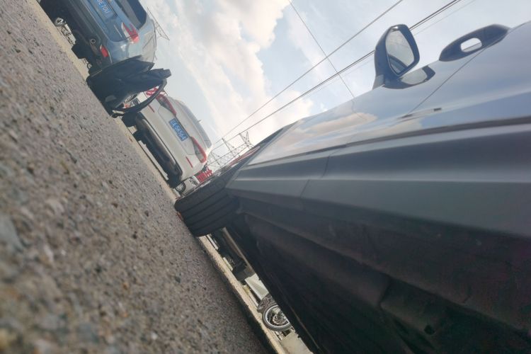 领克06 2020款 1.5T 耀Halo机舱底盘30