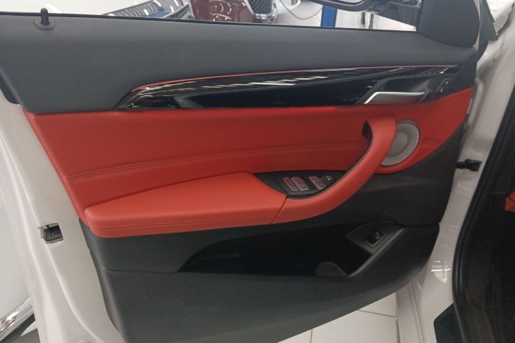 宝马X2 2021款 改款 sDrive25i M运动套装中控内饰7007